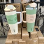 40oz Owala Stainless Steel Freesip Tumbler W/ Carry Handle