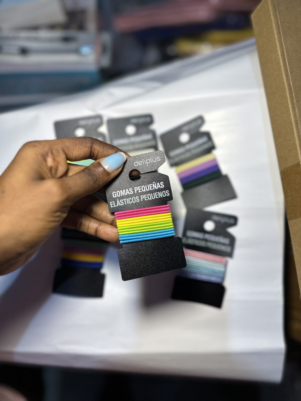 12pcs Multicolored Elastic Hairbands - Image 4